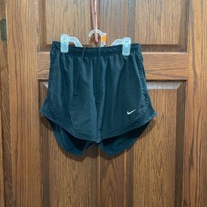 Nike dry fit women’s black shorts. Size M